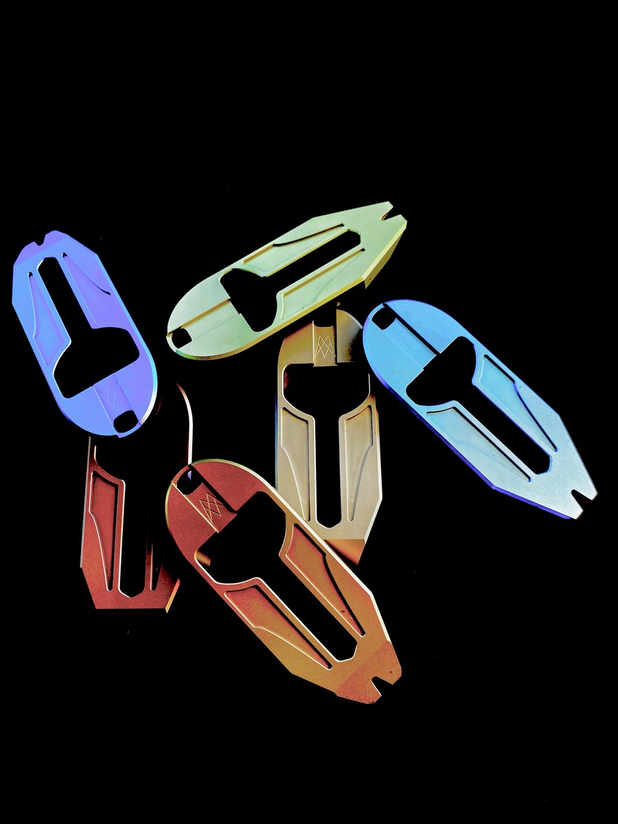 Bounty Hunter Multitool | MR.MR.DESIGNS