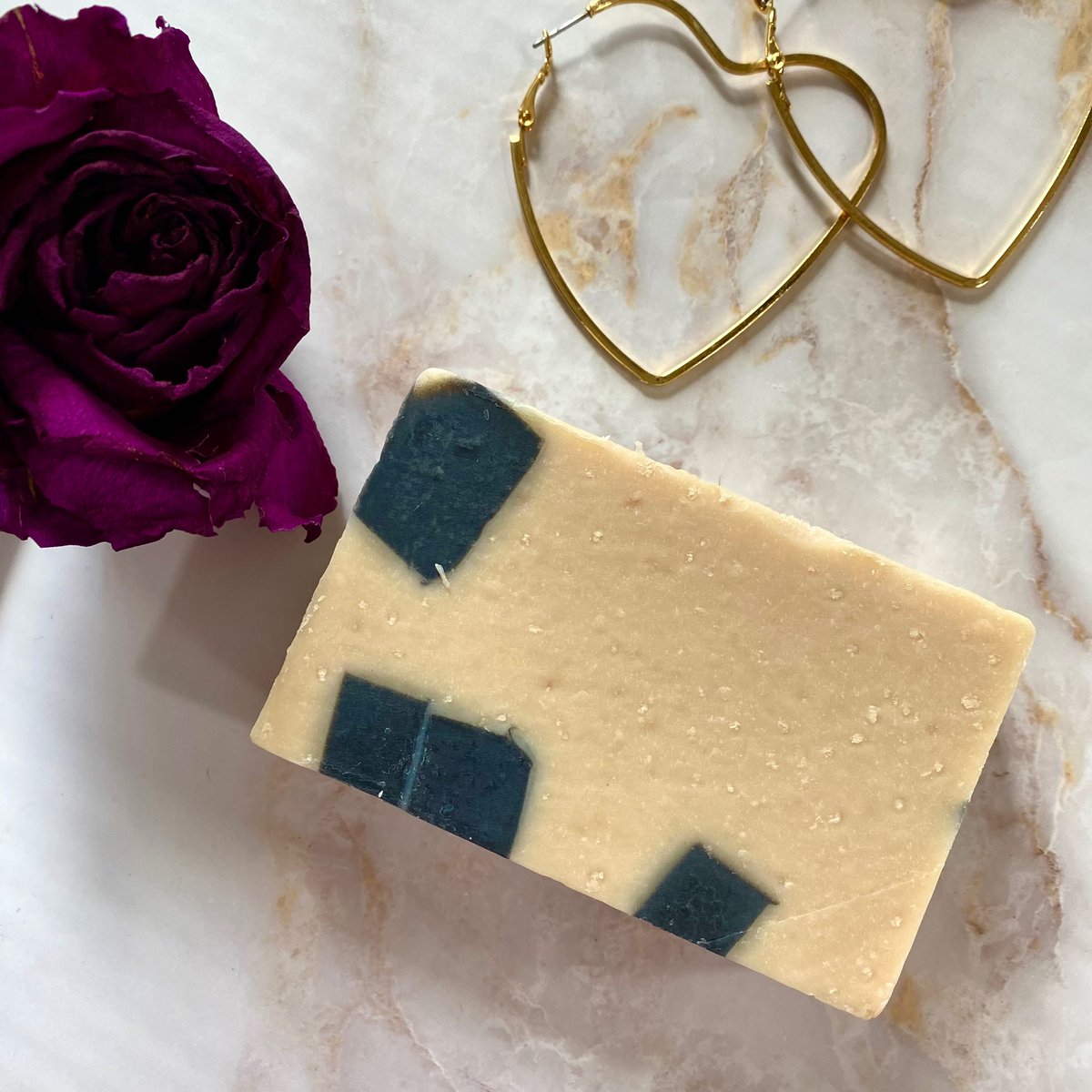 Image of CHARCOAL CLAY - Deep Cleansing Facial Bar