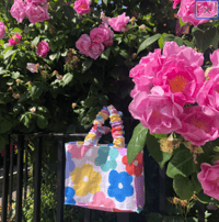 Giant Bloom Scrunchie Handle Bag 