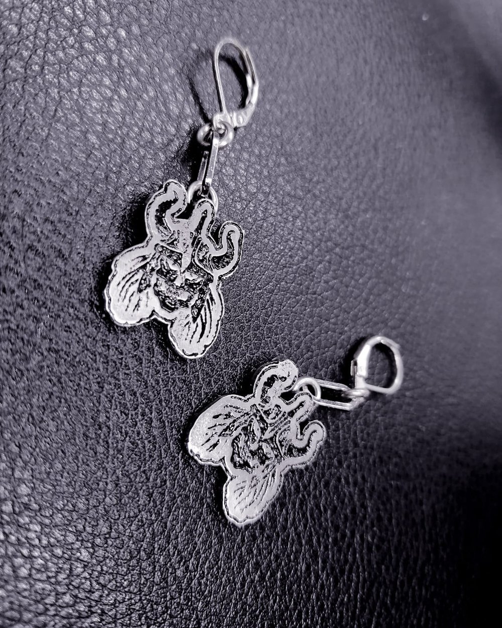 Ready to Ship Manilla Road Dangle