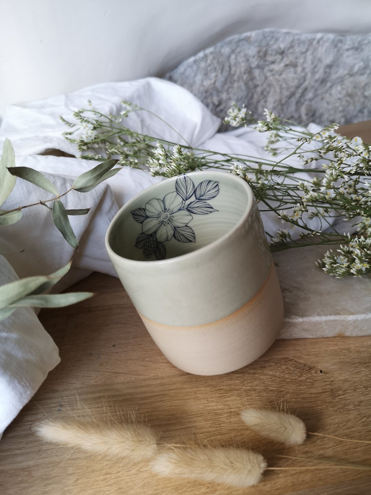 Image of Stoneware beaker A185