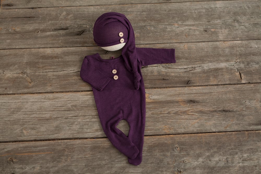 Image of CHRISTOPHER SET - FOOTED PAJAMAS AND SLEEP HAT - NEWBORN SIZE