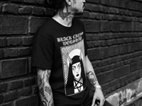 Image 2 of BLACK CROSS WORSHIP THE STARK KVINNA UNISEX T-SHIRT