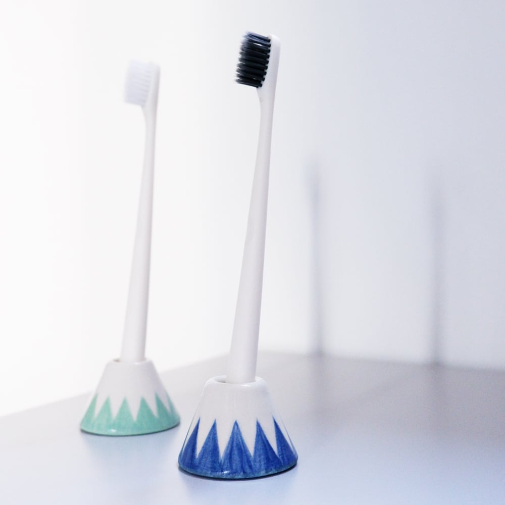Image of Mount Brushmore toothbrush holder