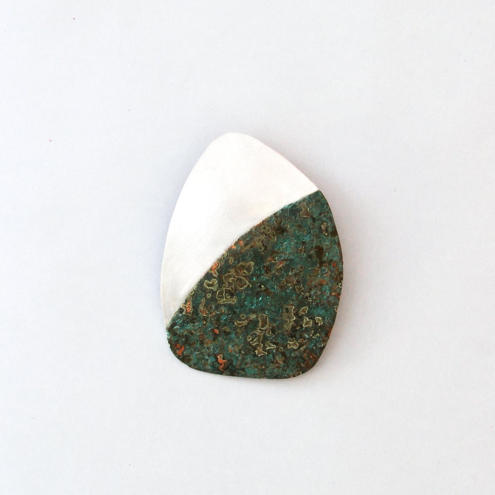 FORM Oval Brooch