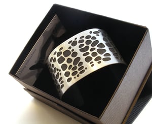 Aluma cuff wide Black