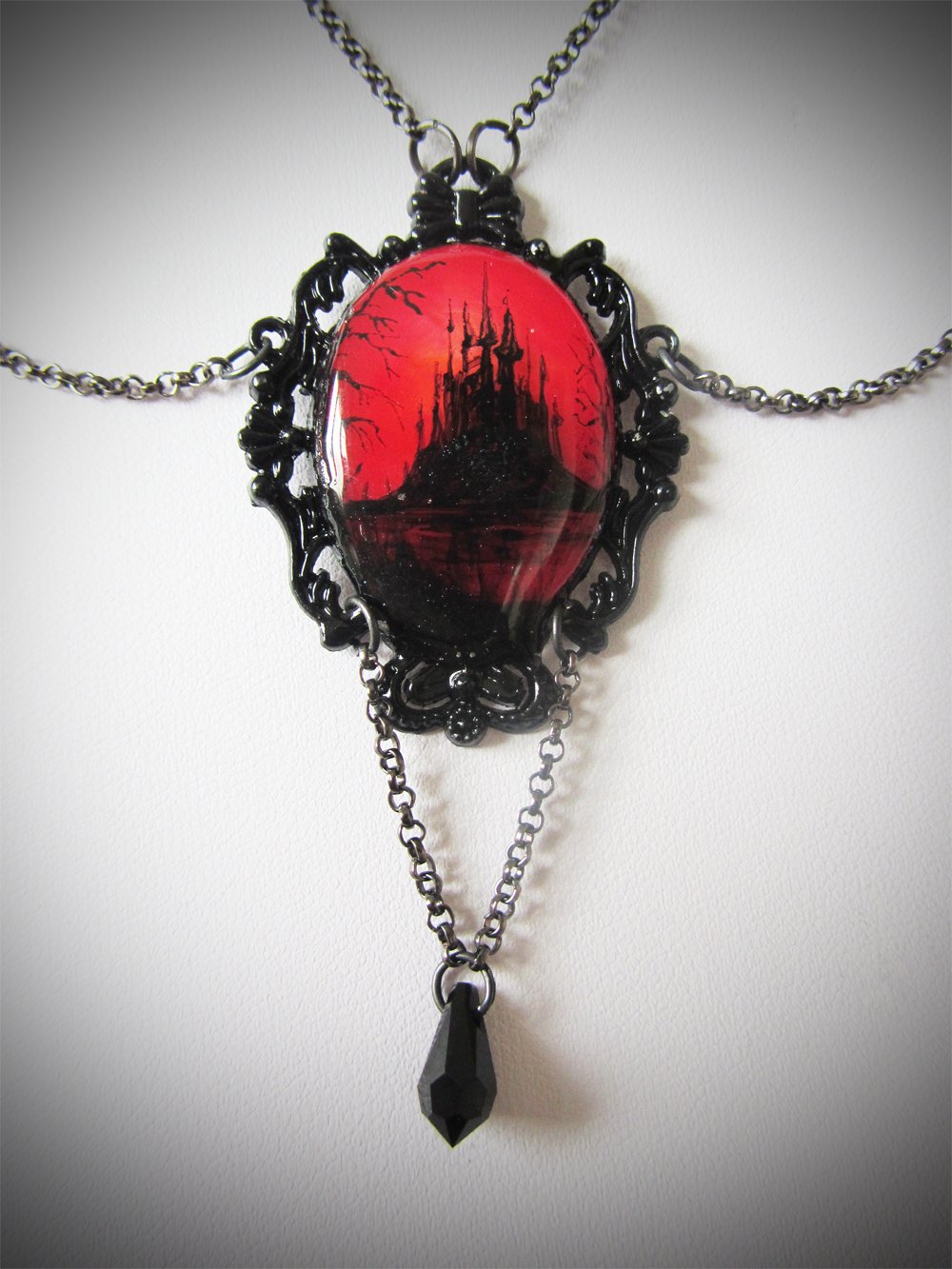 Vampire's Sunset Ornate Frame Multi-strand Necklace