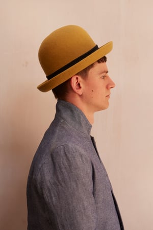 Image of CHICKEN GEORGE HAT - Yellow mustard 