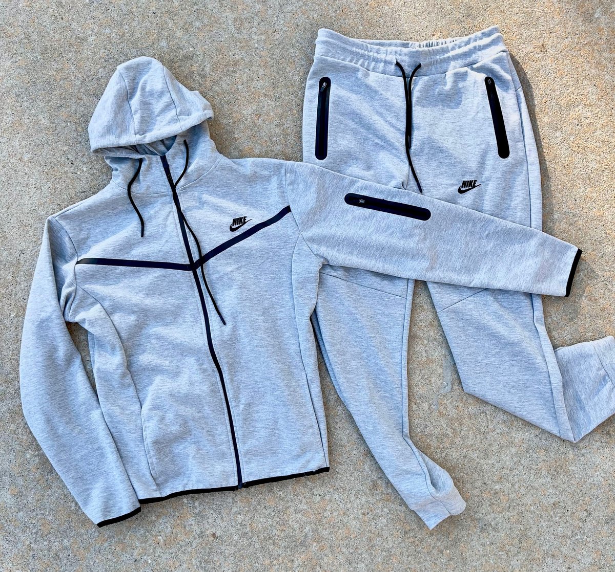 Men’s Light Grey Slim Fit Tech Zip Up Hoodie Sweatpants Set