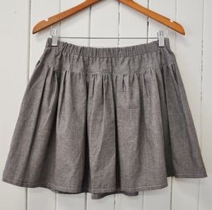 Image of BEGINNERS CLASS 2 - Elastic waist gathered skirt