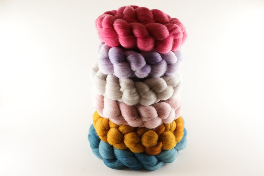 Image of Proserpina Coordinates Set 🌸 Falkland Merino