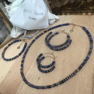 Image of COLLIER MOOREA Sodalite (Bleu)