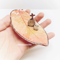 Image 4 of Autumn leaf ghost ring dish