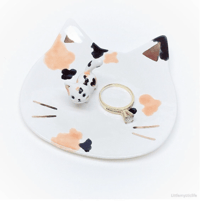 Image 2 of Calico cat ring dish