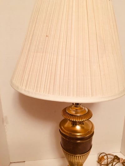 Image of VINTAGE TABLE LAMP