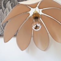 Image 4 of Suspension fleur