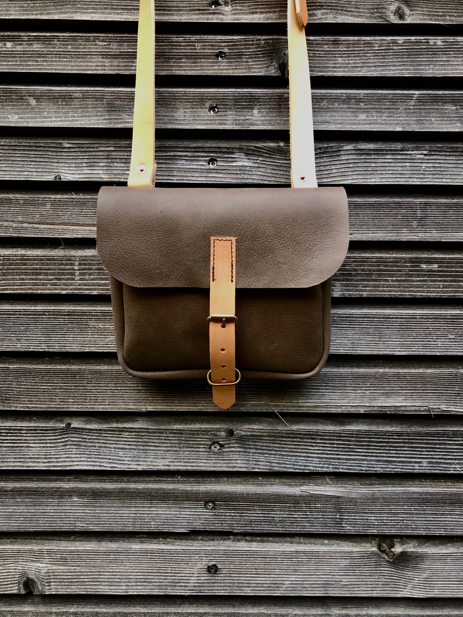 Image of Handbag Made In Grey Brown Oiled Leather
