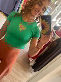 Image 5 of Taylor- fitted crop tee