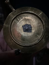 Image 6 of Magnifique bougeoir à main dit « rat de cave », en bronze massif, fin XIXème siècle, signé.