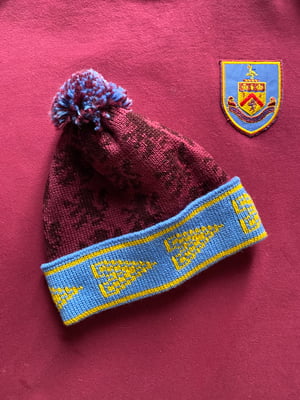 Nogan Bobble Hat