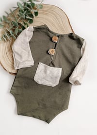Image 2 of Bodysuit for boys | Rob | 9-12 months | khaki | sitter