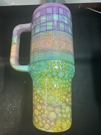 40oz pastel with design 