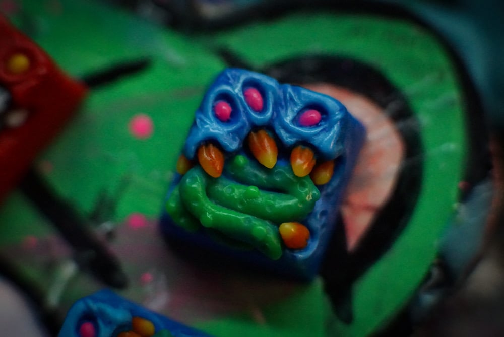 Typerbeast Knucklechomp