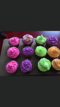 Image 1 of Cupcakes 