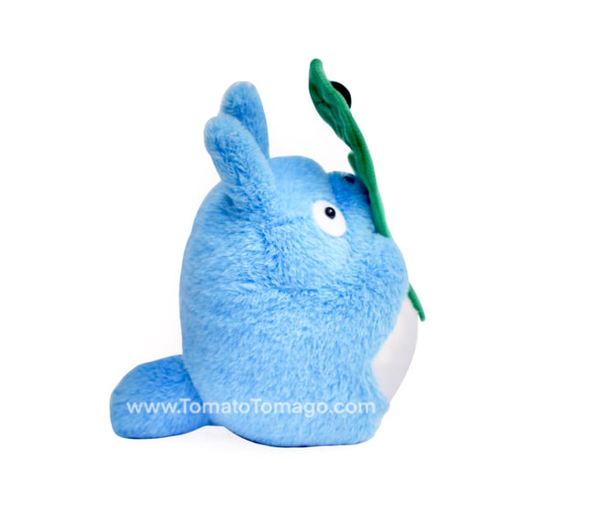 Totoro with Leaf
