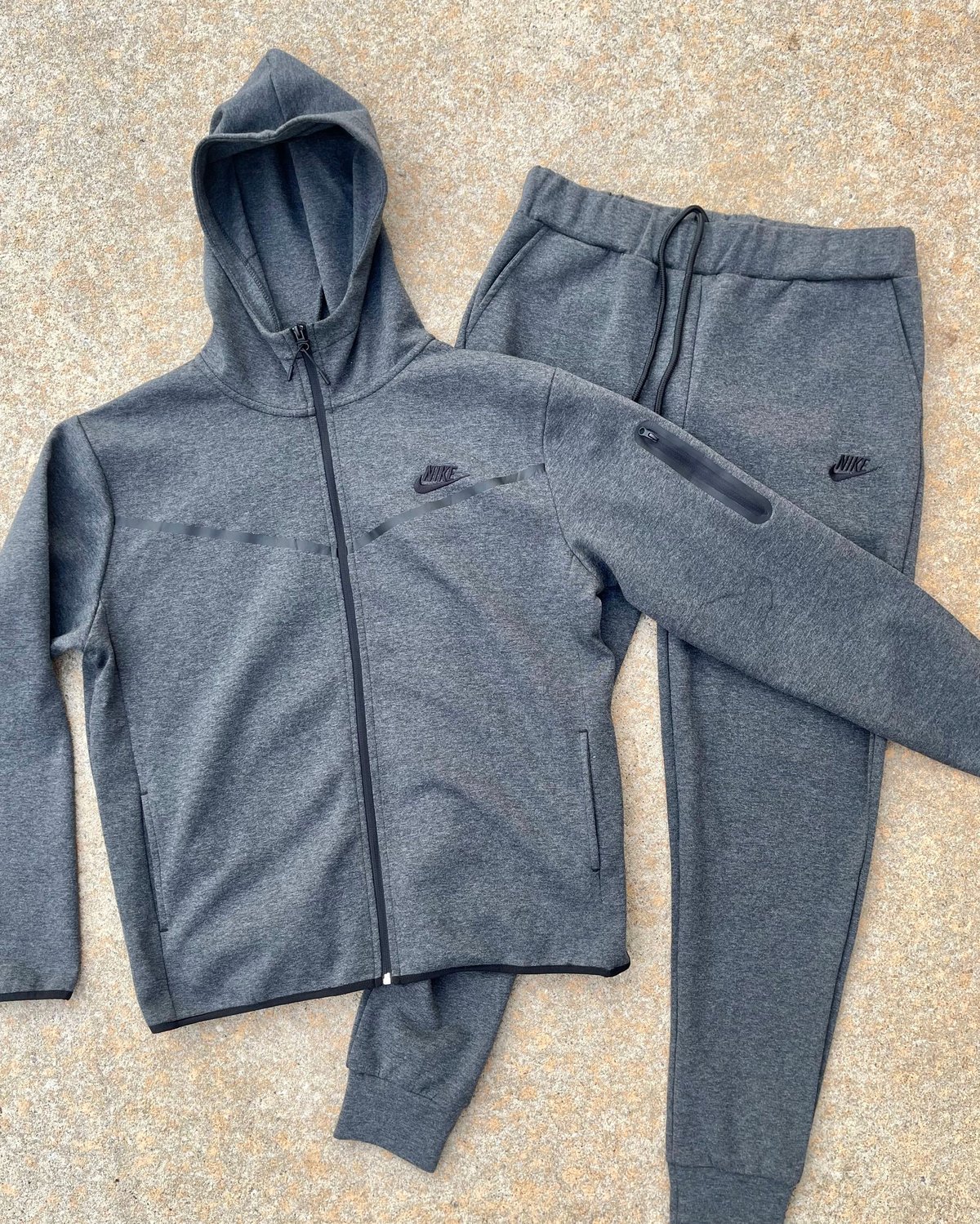 Men’s Dark Grey Slim Fit Tech Zip Up Hoodie Sweatpants Set