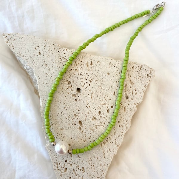 Image of ALENA NECKLACE - LIME