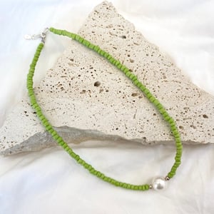 Image of ALENA NECKLACE - LIME