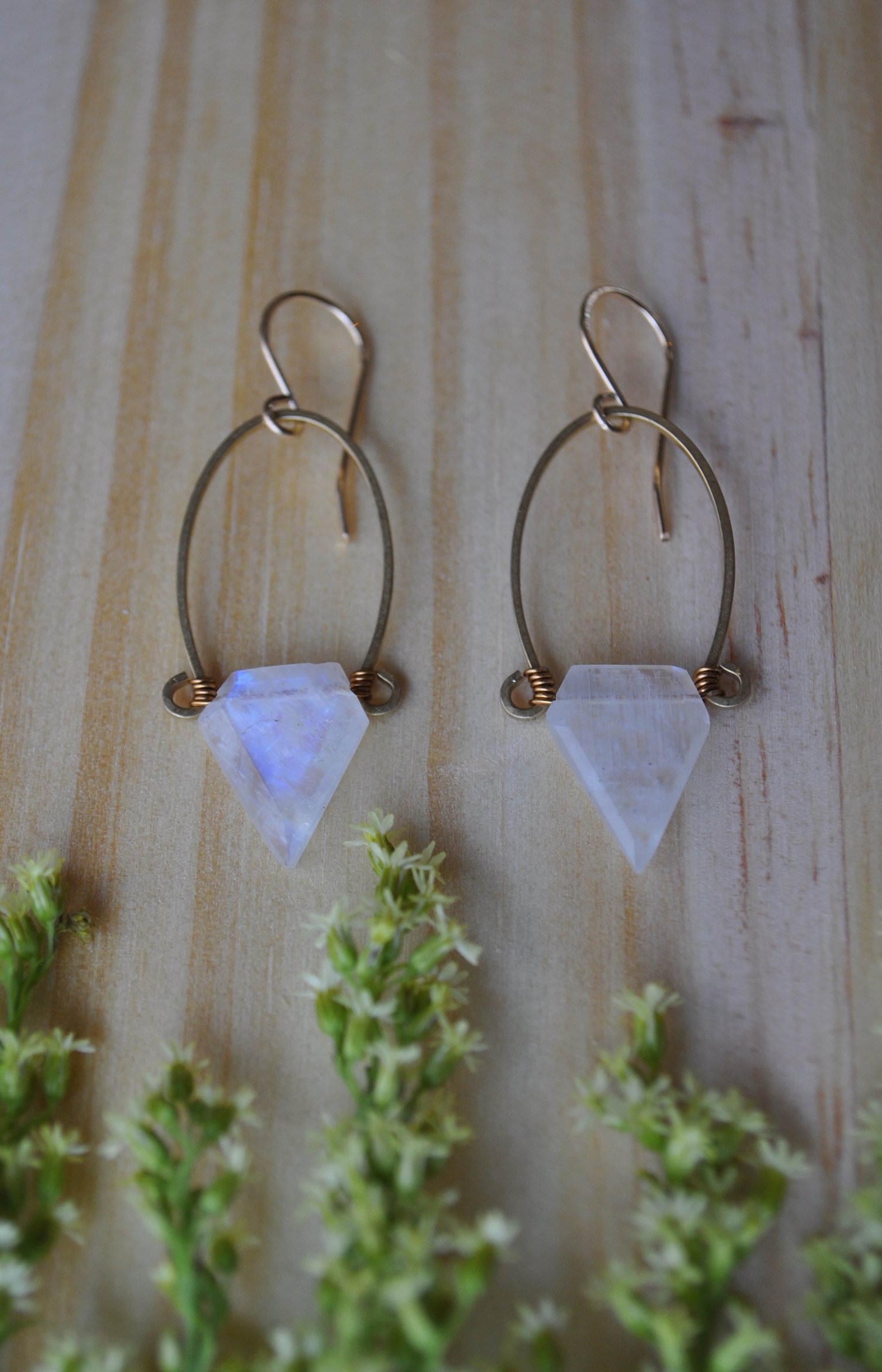 Image of Rainbow Moonstone Point Dangles on Mini Arc