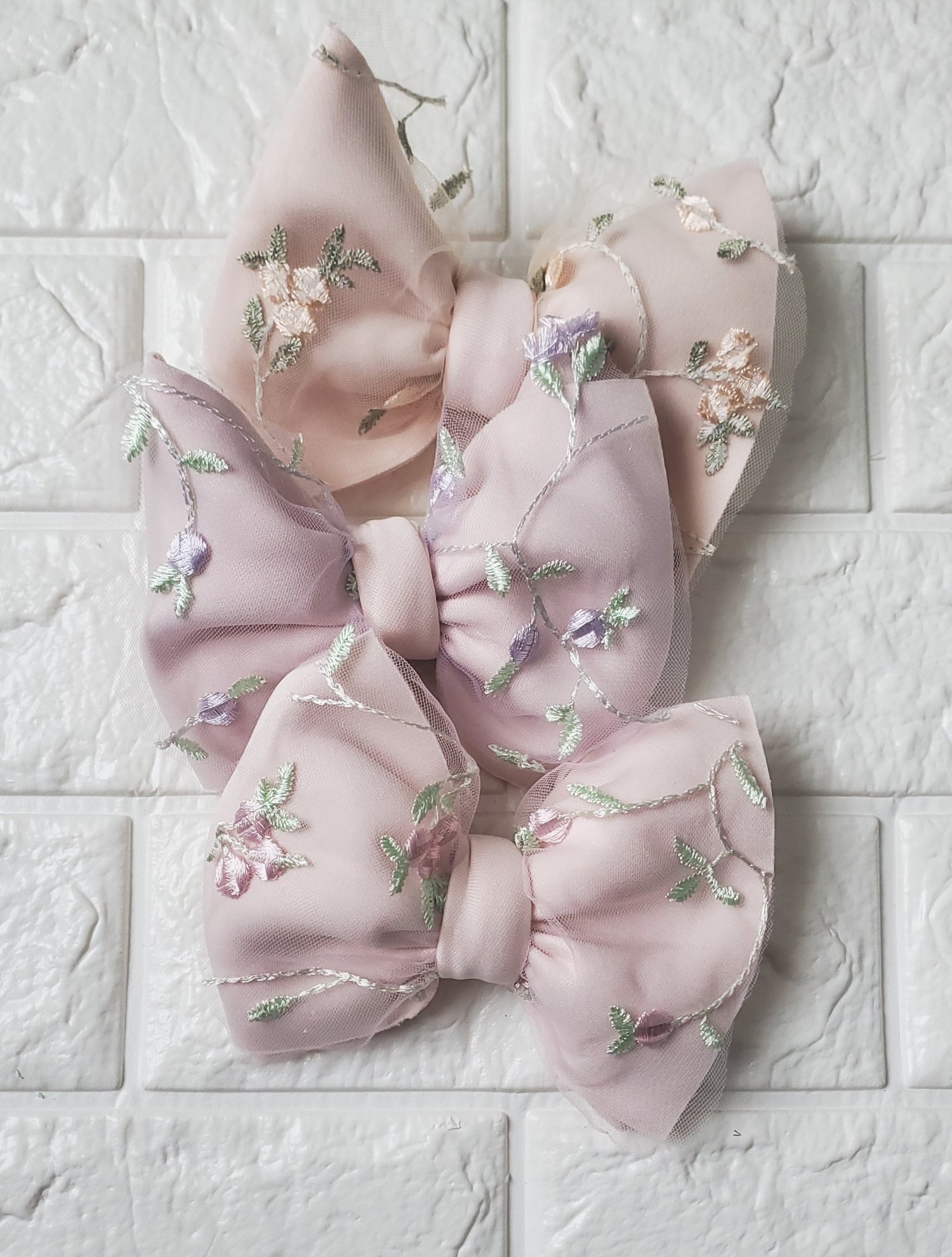 Image of Embroidered floral bows