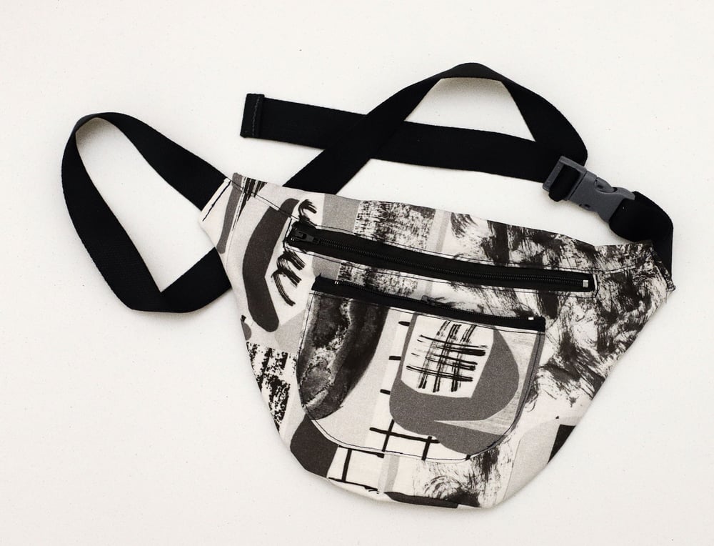 Image of BLACK AND WHITE COLLAGE WAIST BAG