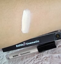 Image 1 of Concealer 01