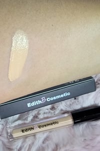 Image 1 of Concealer 04
