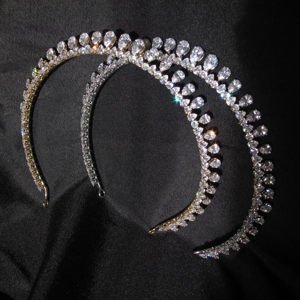 Image of Sunburst halo tiara