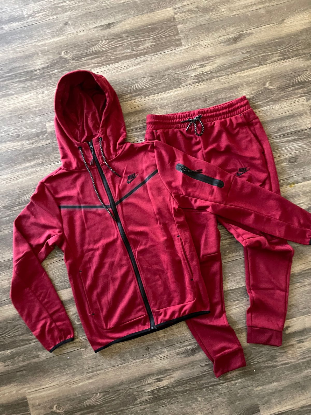 Men’s Cranberry Sauce Slim Fit Tech Zip Up Hoodie Sweatpants Set