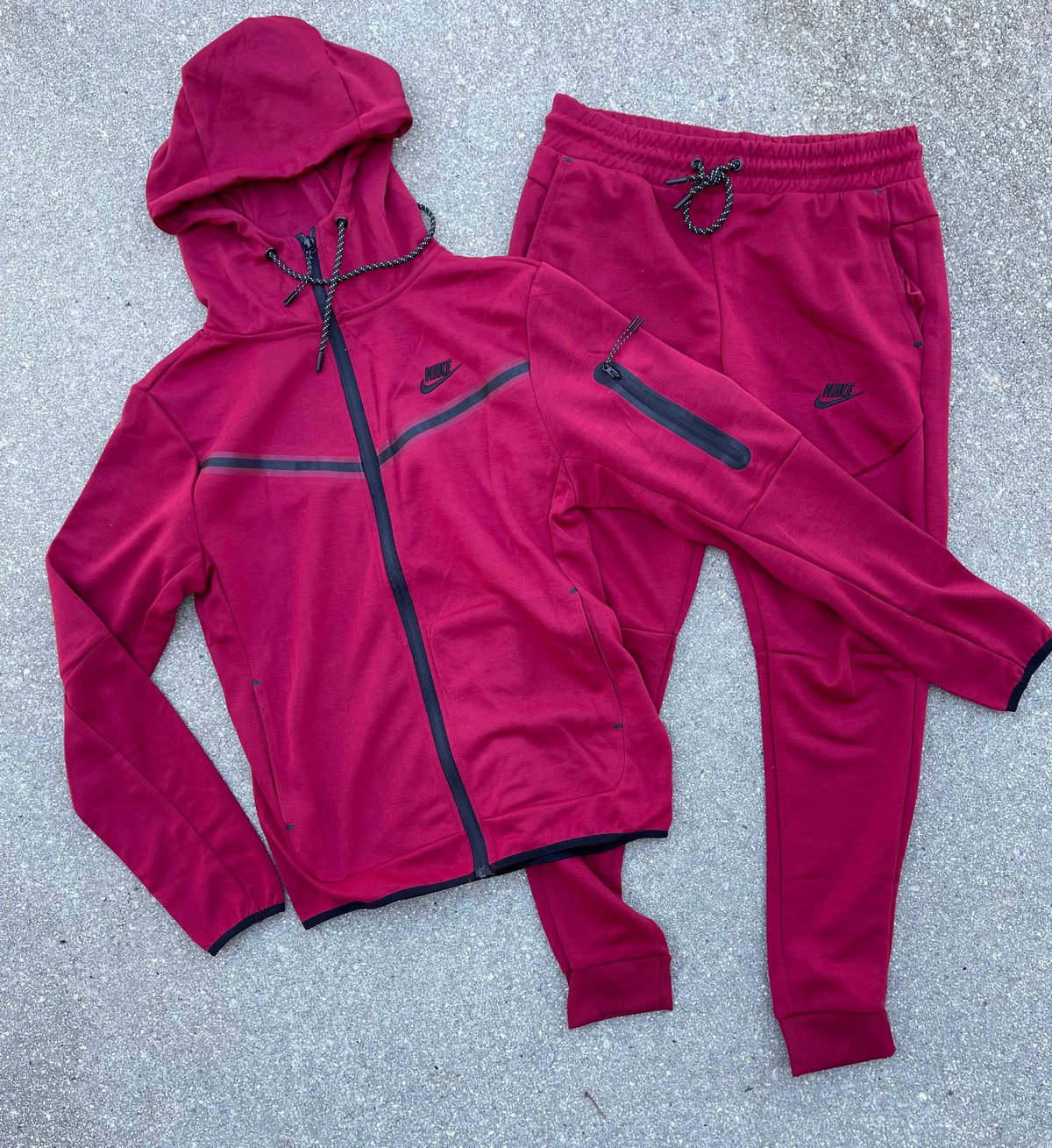 Men’s Cranberry Sauce Slim Fit Tech Zip Up Hoodie Sweatpants Set