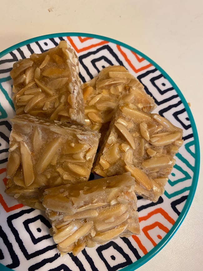 Almond Brittle tin
