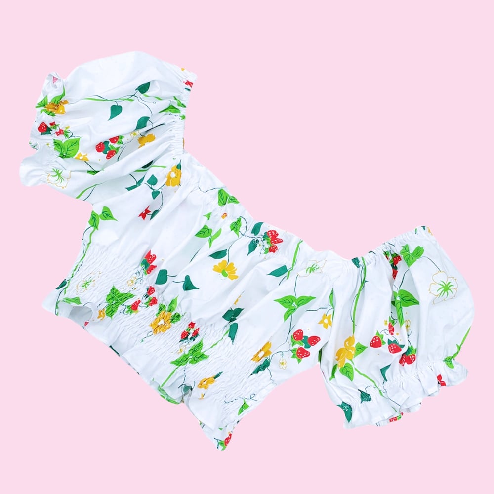 Image of Puff Sleeve Shirred Crop Top — Strawberry Vines