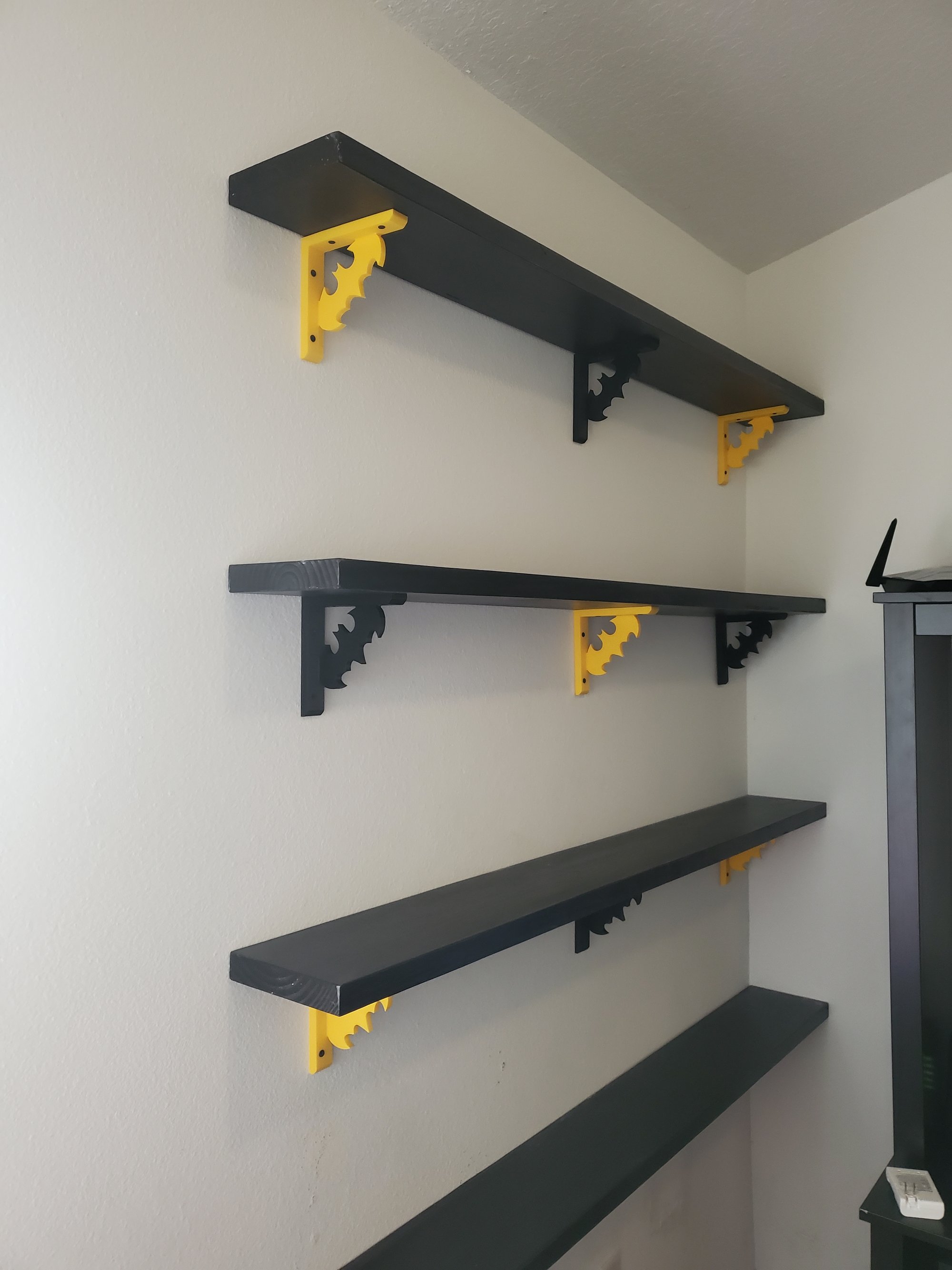 3D Printed Batman Bracket Shelves | Danmadecreation