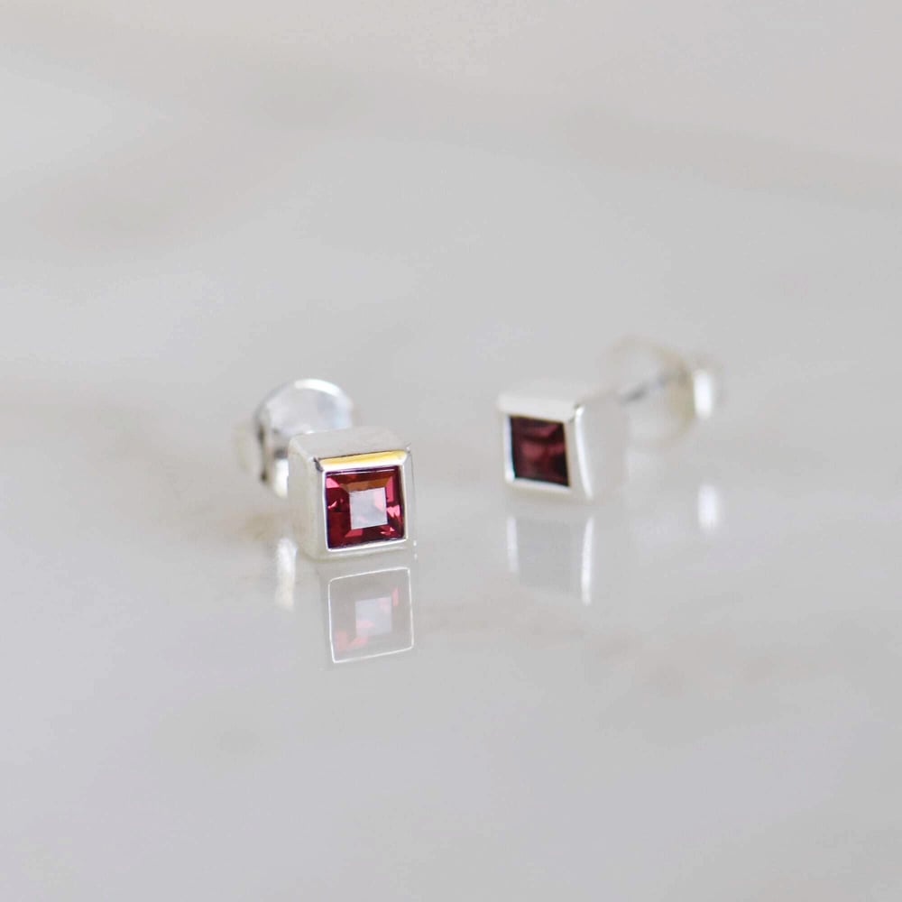 Image of Red Garnet square cut silver stud earrings