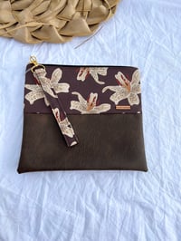 Image 1 of Winterberry Lilies Clutch