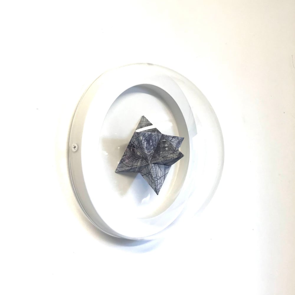 Image of Medium Polyhedral Form - Two tetrahedrons in blue-violet 