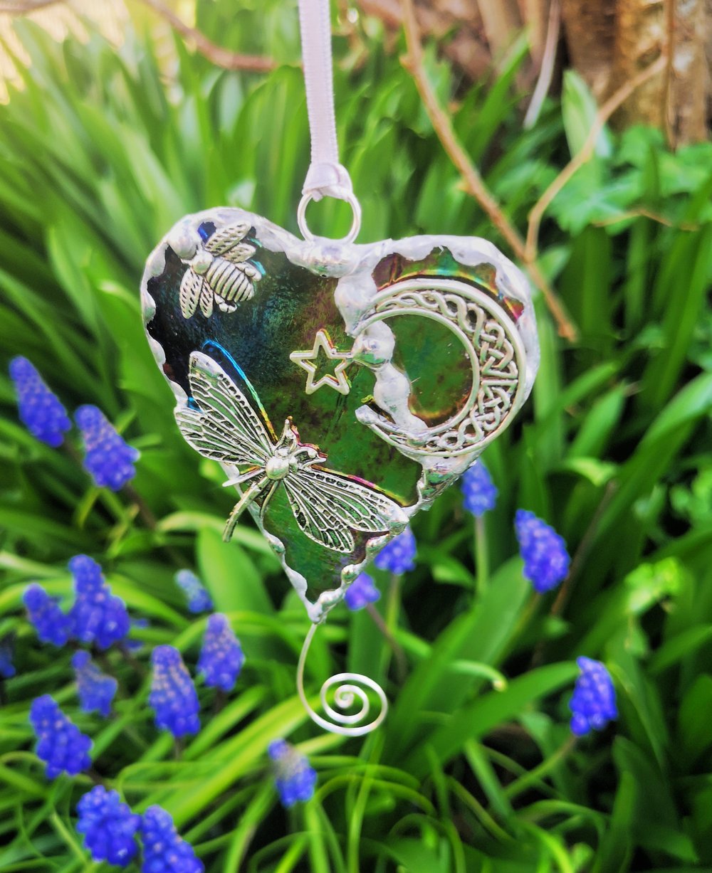 Image of Purple Dragonfly Heart