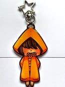 Image 2 of Little nightmares feed six Magnet keychain