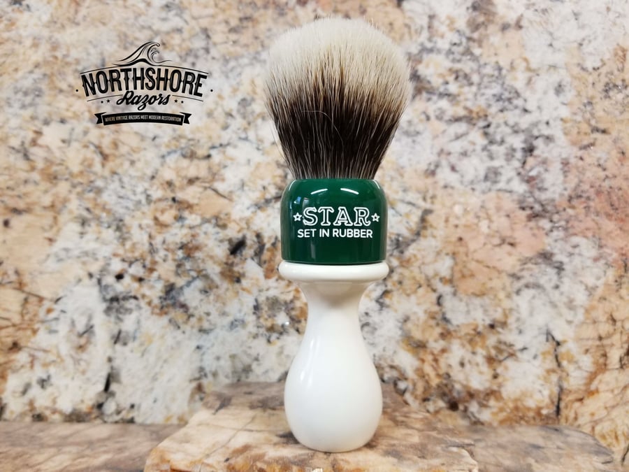 Image of Brushes Star/KamBro Green Over Ivory 
