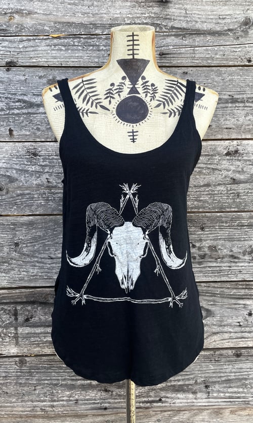 Image of RAM SKULL BLACK SIDE SLIT TANK